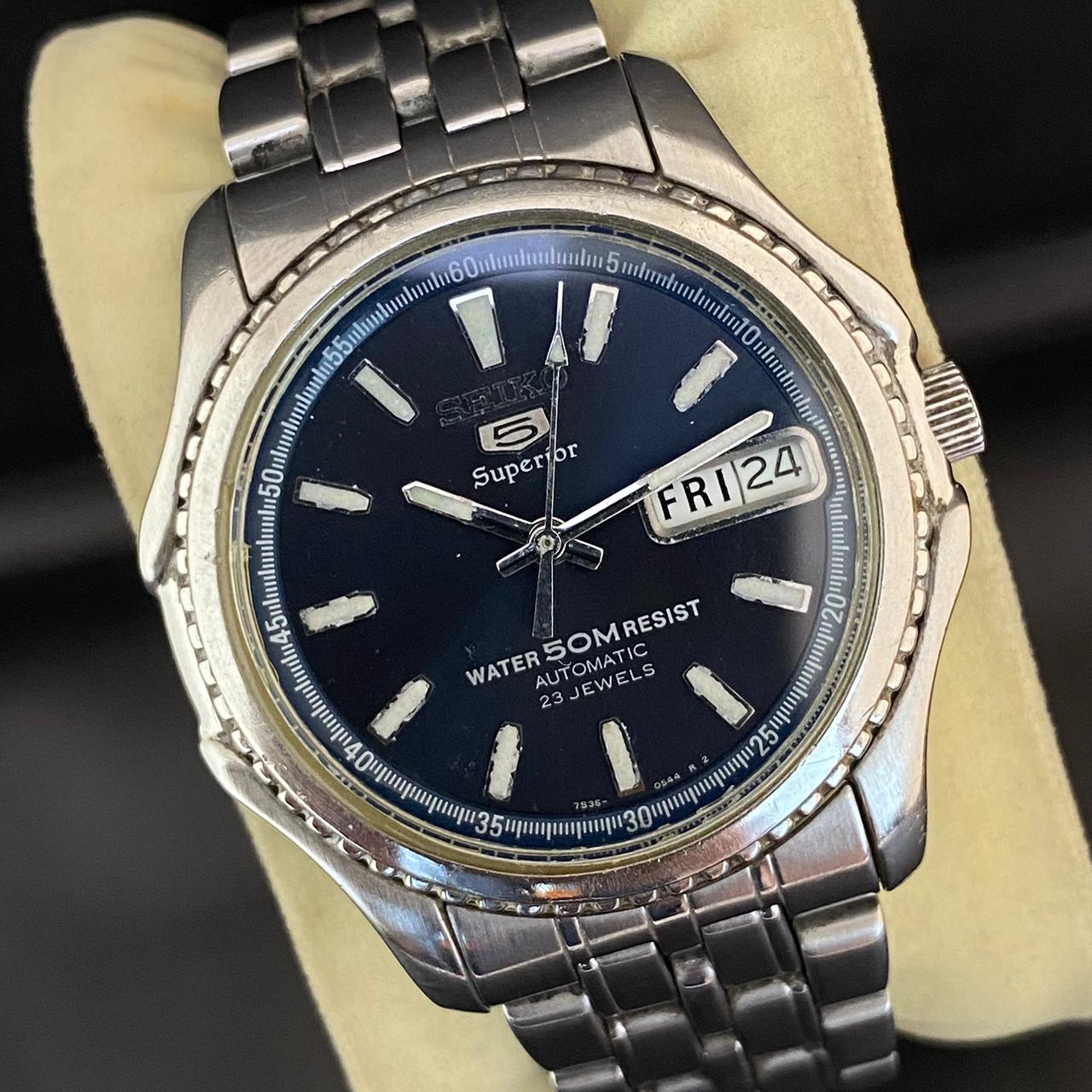 Rare Seiko Superior SKZ049 Automatic 7S36 Blue Sunburst Dial 70's Vintage Watch