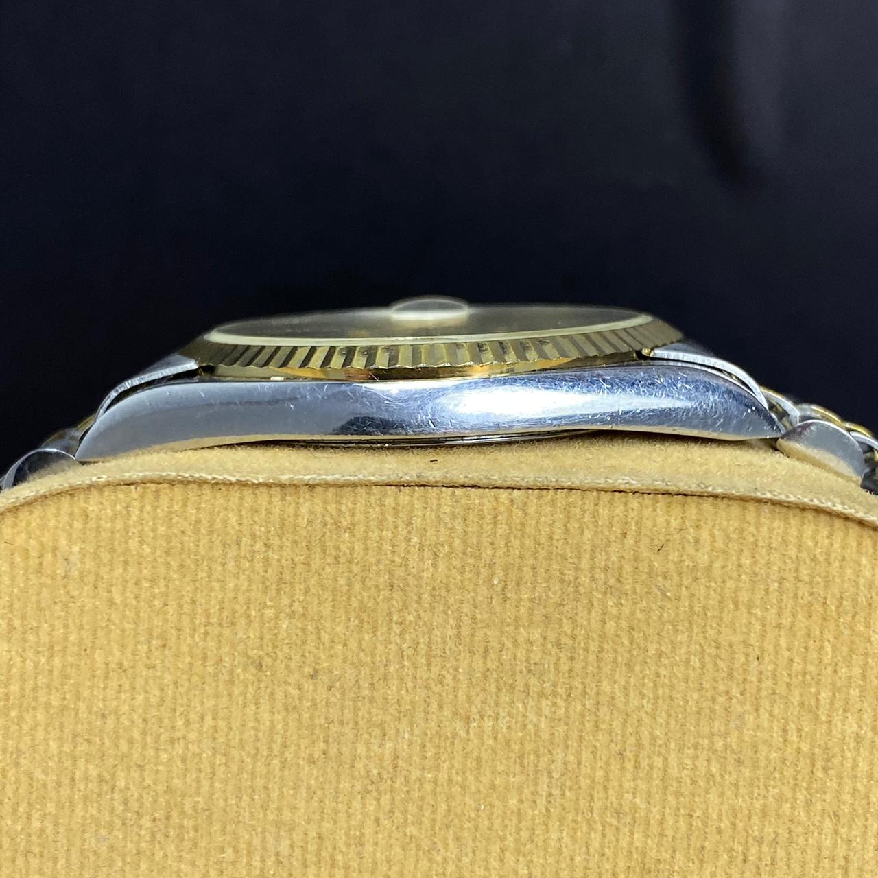 Rare Bulova Super Seville Calender Quartz Two Tone Gold Dial Vintage Watch Men