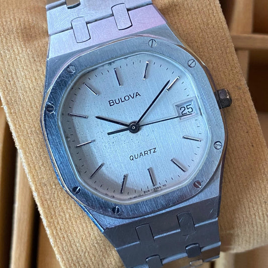 RARE BULOVA Royal Oak Quartz Watch Silver Vintage Men Day Date Swiss Made