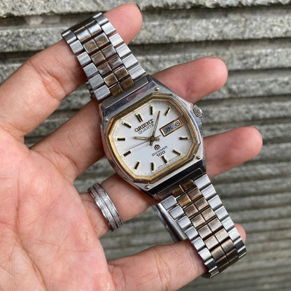 Rare Orient Quartz Oak Style Hexagon Day Date Two Vintage Men Watch