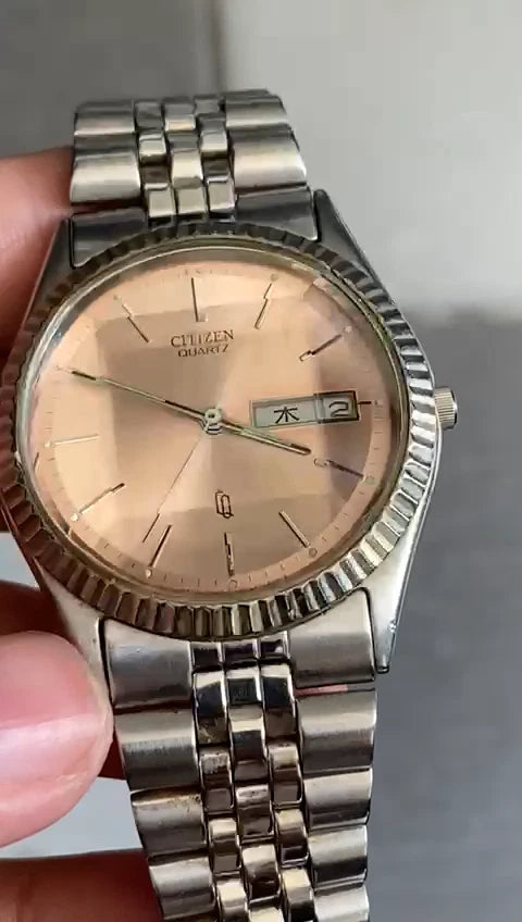 Rare Citizen Quartz Faceted Glass Salmon Dial Day Date JDM Watch Vintage Men