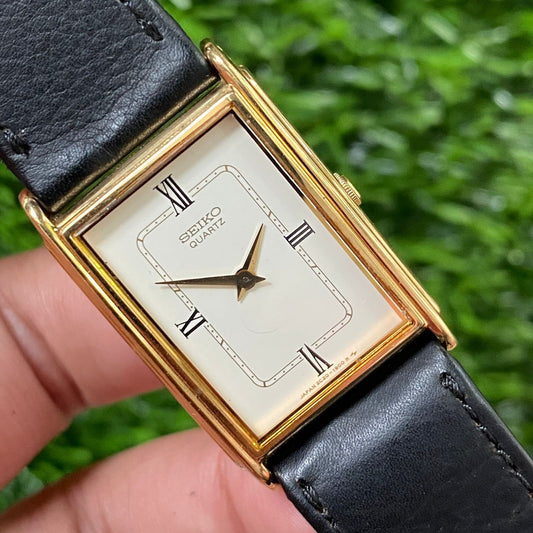 Rare Seiko Tank Quartz 2020-5670 White Dial Roman Index Watch Dress Classic