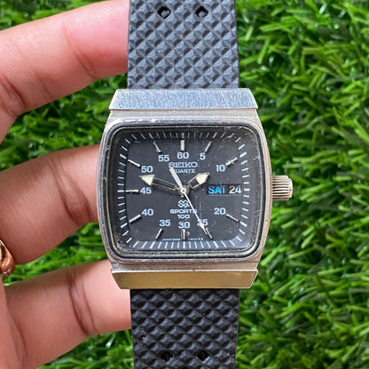 Rare Seiko Quartz SQ Sports 100 Square Black Dial Day Date Military Watch Men JR