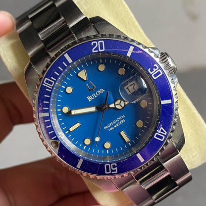 RARE Bulova Diver Quartz Professional Blue Dial Date Vintage Watch Men Sport