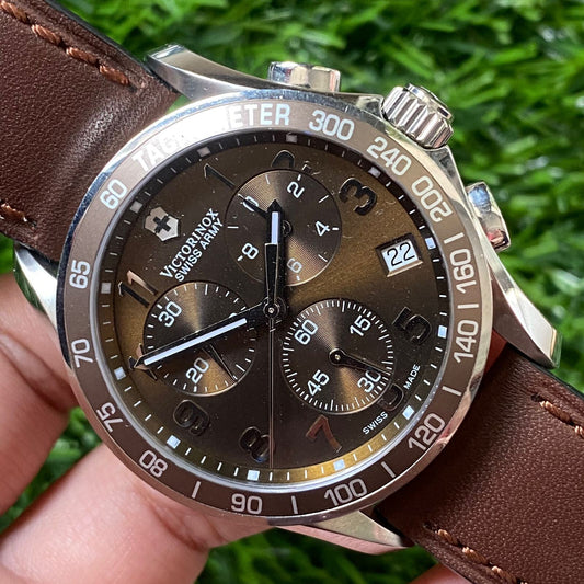 Rare Victorinox Swiss Army V251151  Chronograph Brown Dial Swiss Watch Men