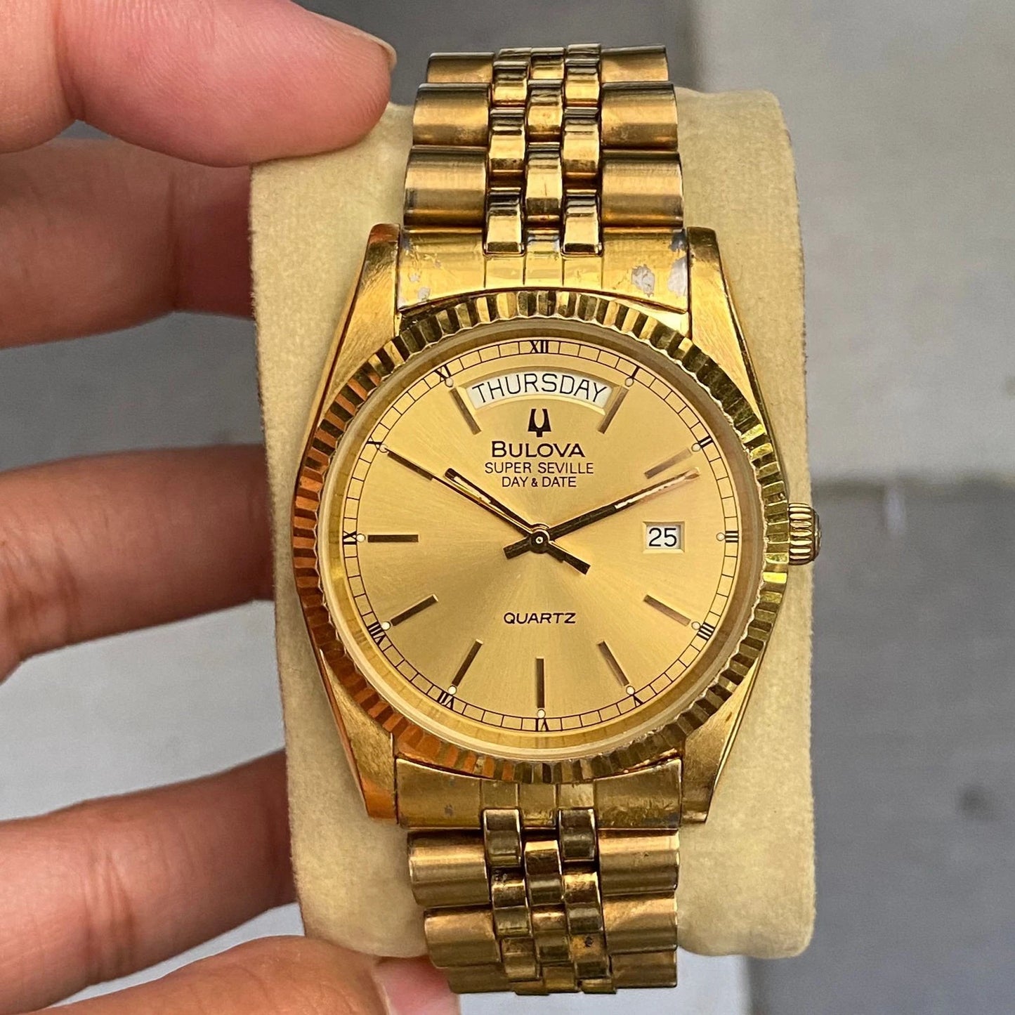 Rare Bulova President Super Seville Quartz Gold Dial Day Date Vintage Watch Men