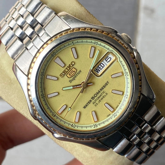 Rare Seiko 5 Superior Automatic 7S36 Luminous Dial Day Date Watch Vintage Men