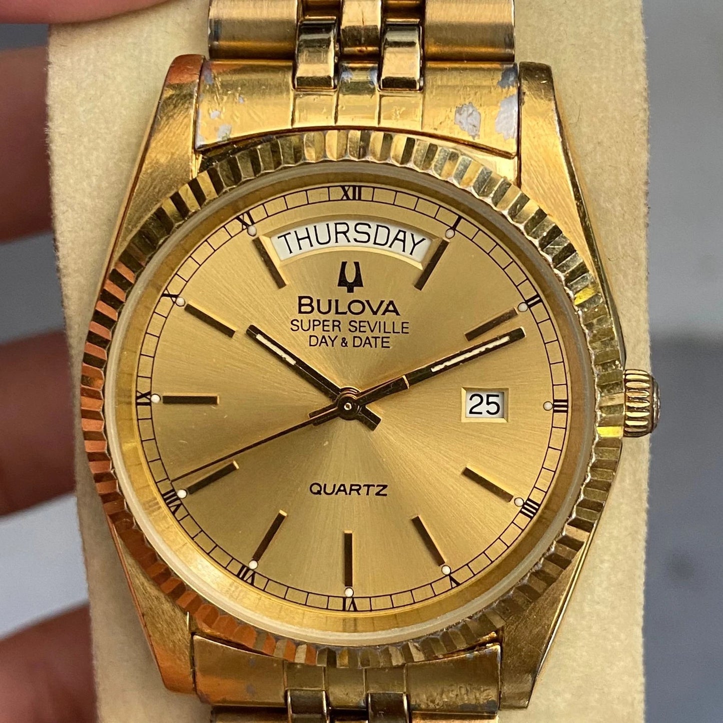 Rare Bulova President Super Seville Quartz Gold Dial Day Date Vintage Watch Men