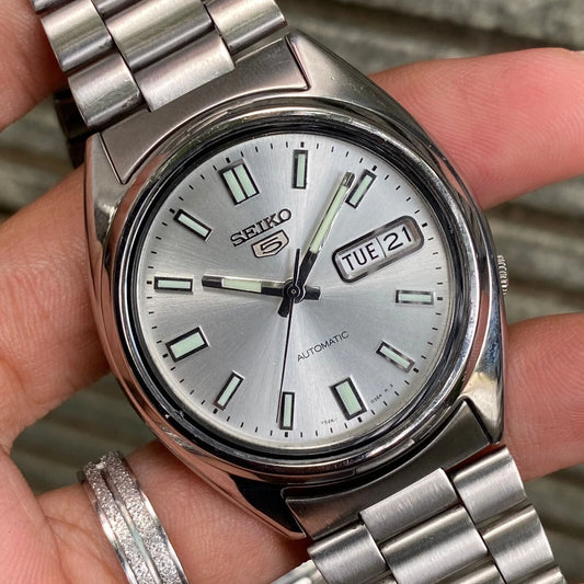 RARE Seiko 5 SNXS73 Day Date Silver Dial Automatic 7s26-0480 Vintage Men Watch